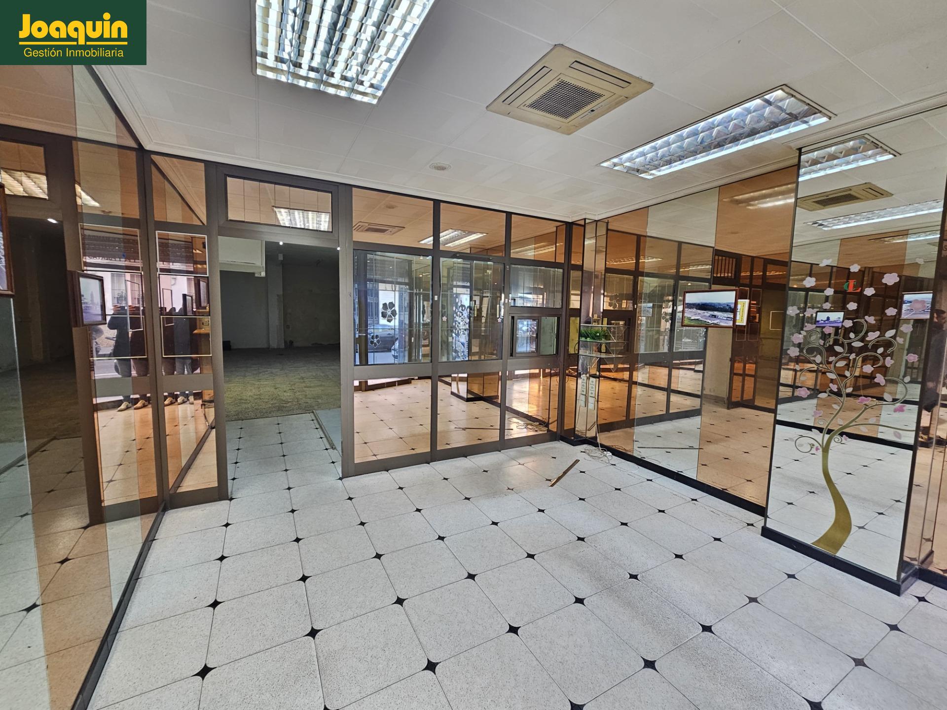 Vender o Alquilar Local comercial Av. barcelona - viñuela - rescatado Córdoba - Inmobiliaria Joaquín Vender o Alquilar Local comercial Av. barcelona - viñuela - rescatado Córdoba - Inmobiliaria Joaquín
